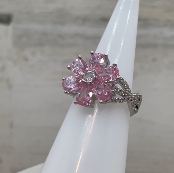 Beautiful Statement Flower Pink White Cubic Zirconia Silver Plated Ring Size 8 - Picture 8 of 12